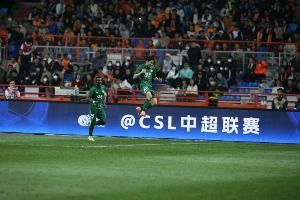 曹永竞谈击败浙江队：主教练换我上场想加强进攻，感谢防线队友