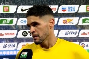 西海岸外援里切利：因为判罚和犯规导致两人罚下，轮不到我来点评