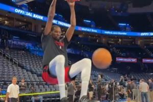 新赛季要来啦！NBA官方晒杜兰特赛前训练：各种中距离 挂筐暴扣