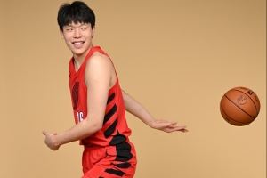 媒体人：杨瀚森迈出第一步就已经是成功了 他会适应好NBA的强度