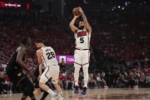 名记：因范弗里特伤势火箭计划申请伤病特例 金额可达1250万美元